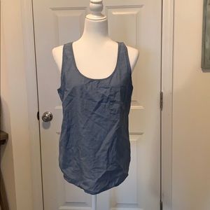 Tank top shirt, size L.